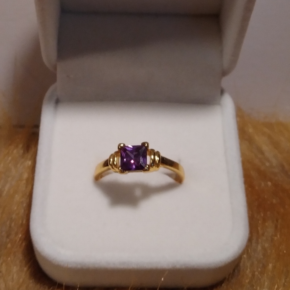 SZ 9 purple gem promise ring  Offers?